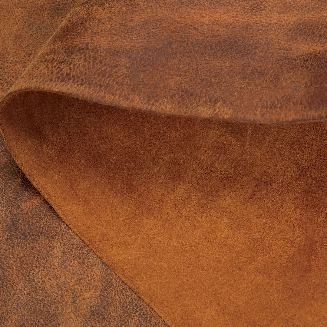 10721-water-buffalo-leather-crazy-horse-side-1.webp