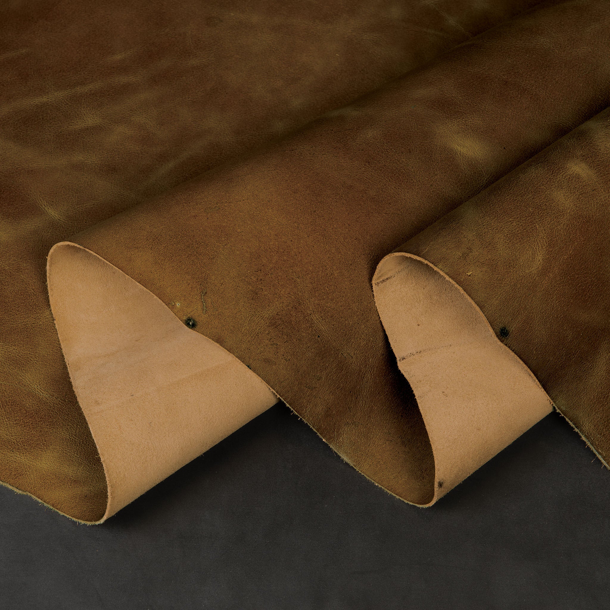 10824-western-crunch-water-buffalo-leather-side-4-5-oz–1.jpg