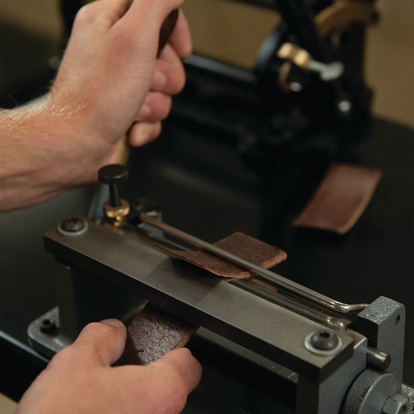 Economy Weaver Leather Skiver