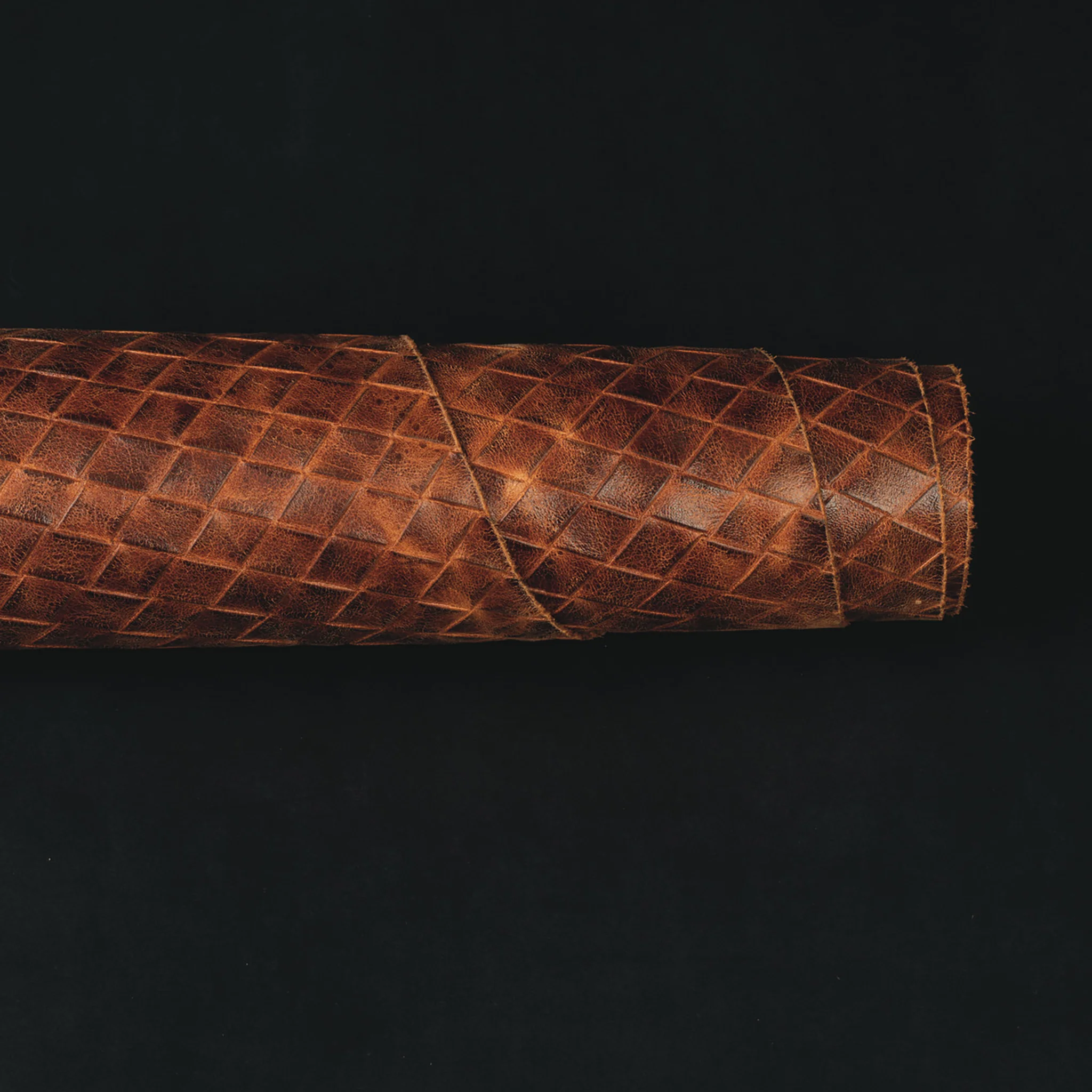 6675-embossed-leather-2-3-oz-woven-cognac-1.webp