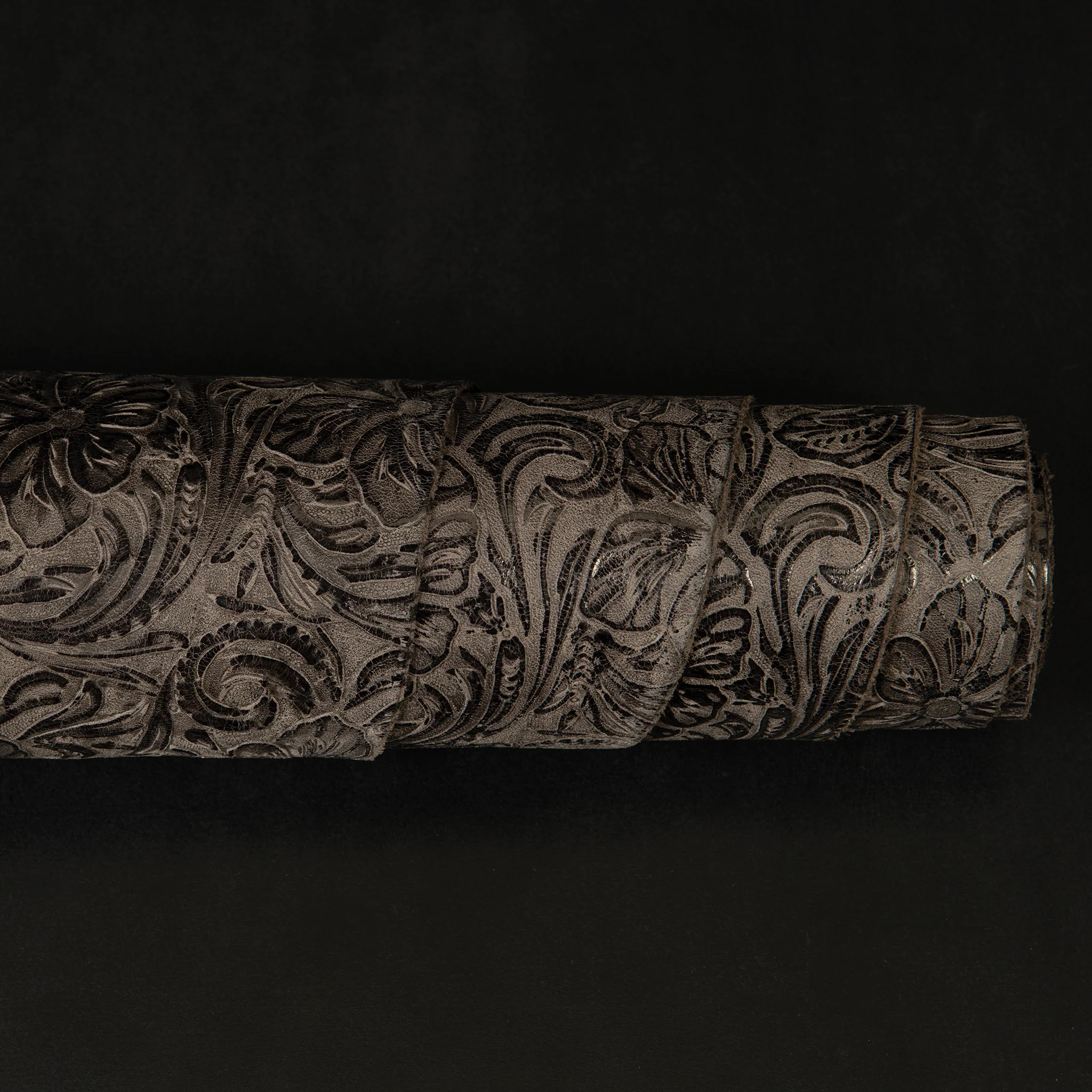 6683-embossed-leather-2-3-oz-floral-1.webp