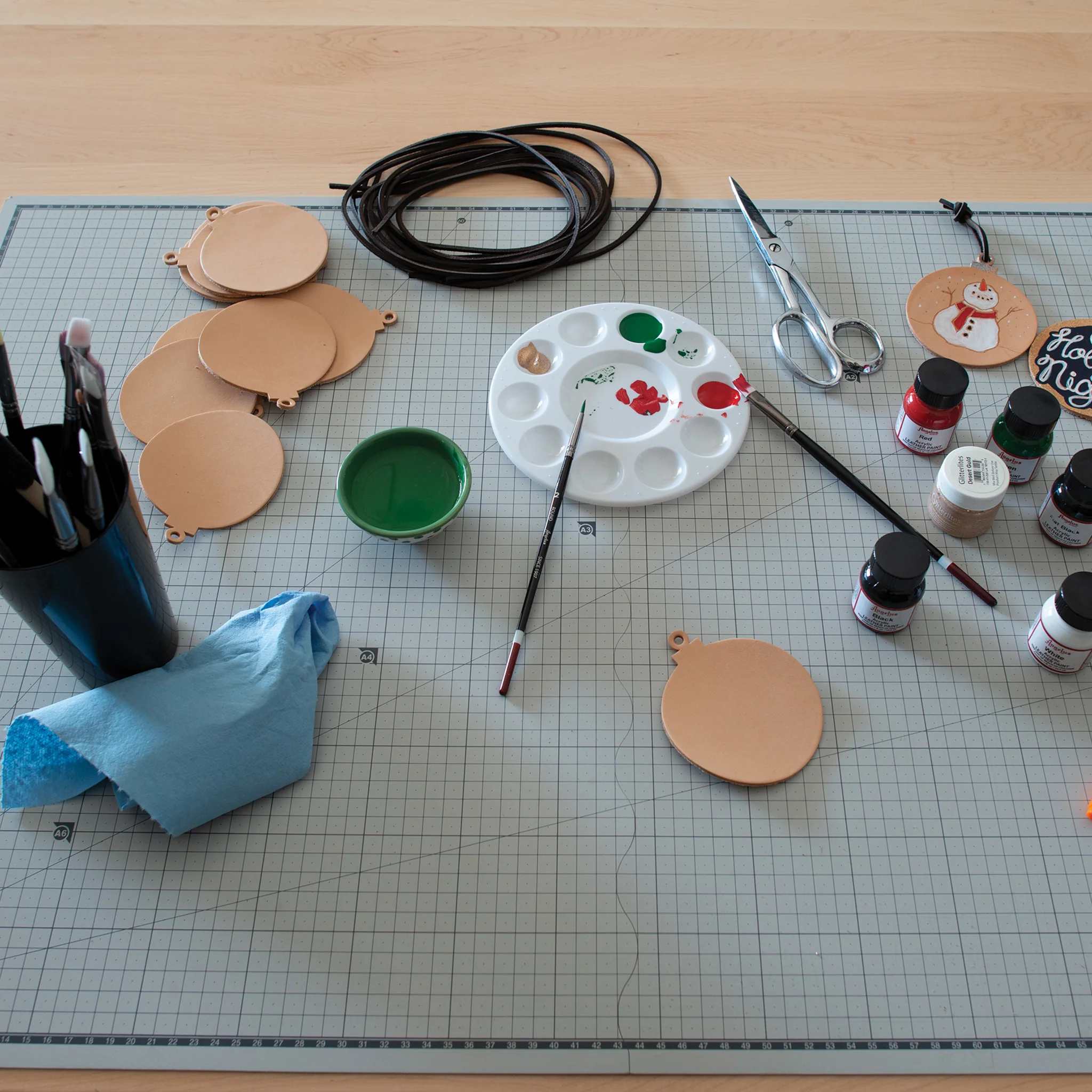 7178-folding-cutting-mat-1.webp