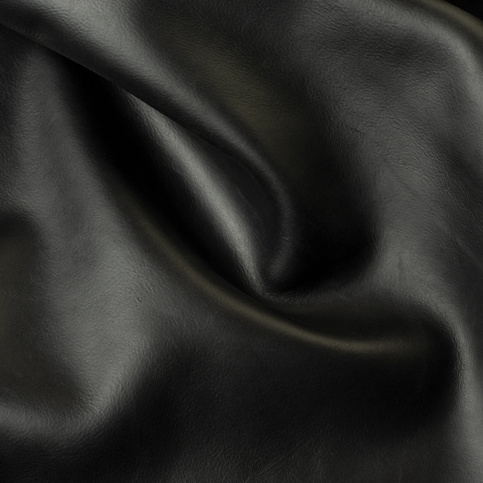 7183-frontier-pull-up-leather-1.webp