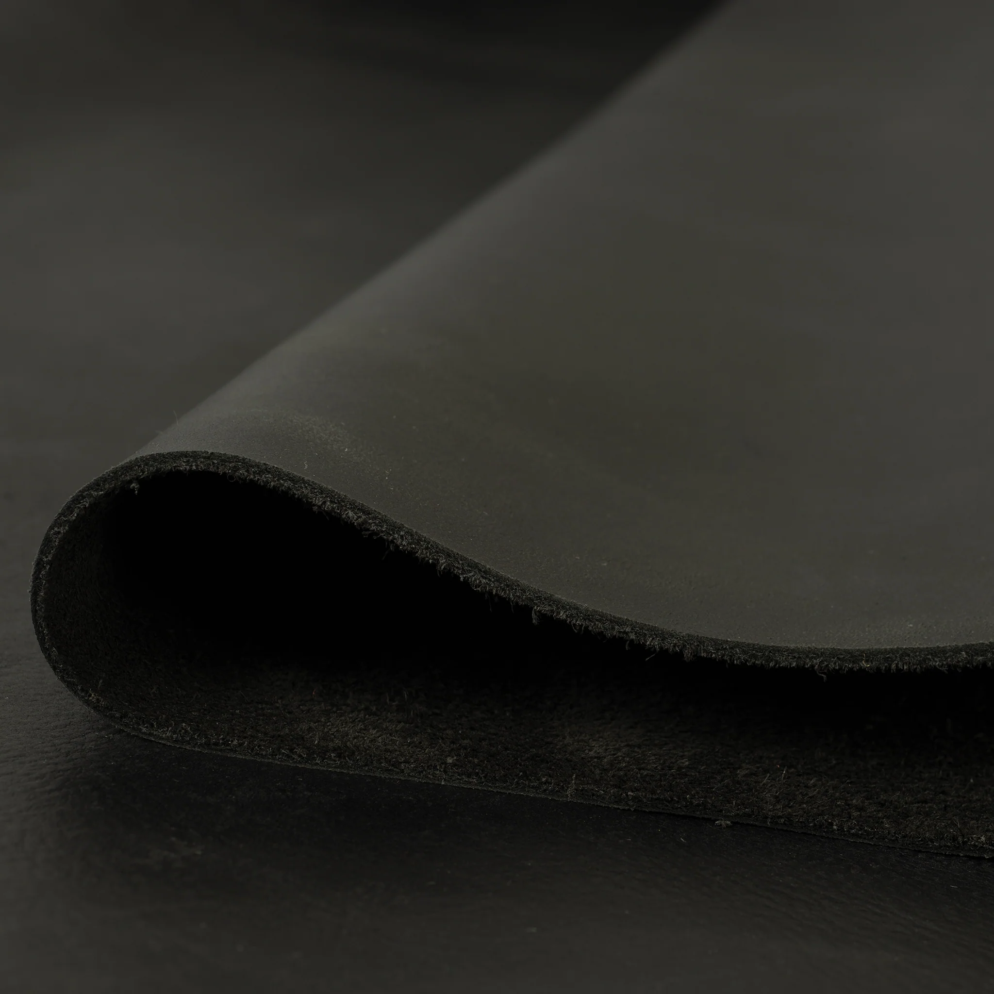 7183-frontier-pull-up-leather-1.webp