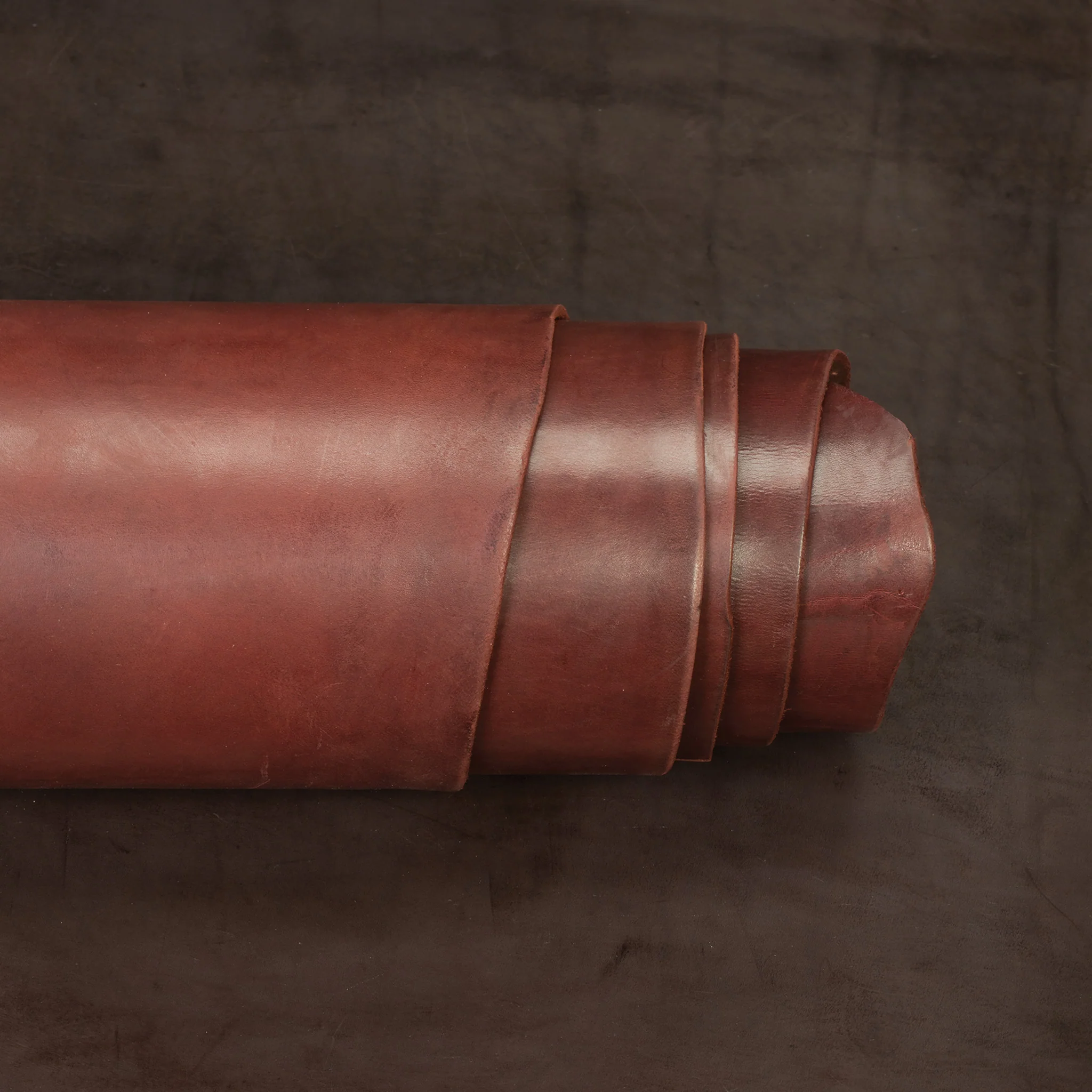 7402-hermann-oak-latigo-leather-1.webp
