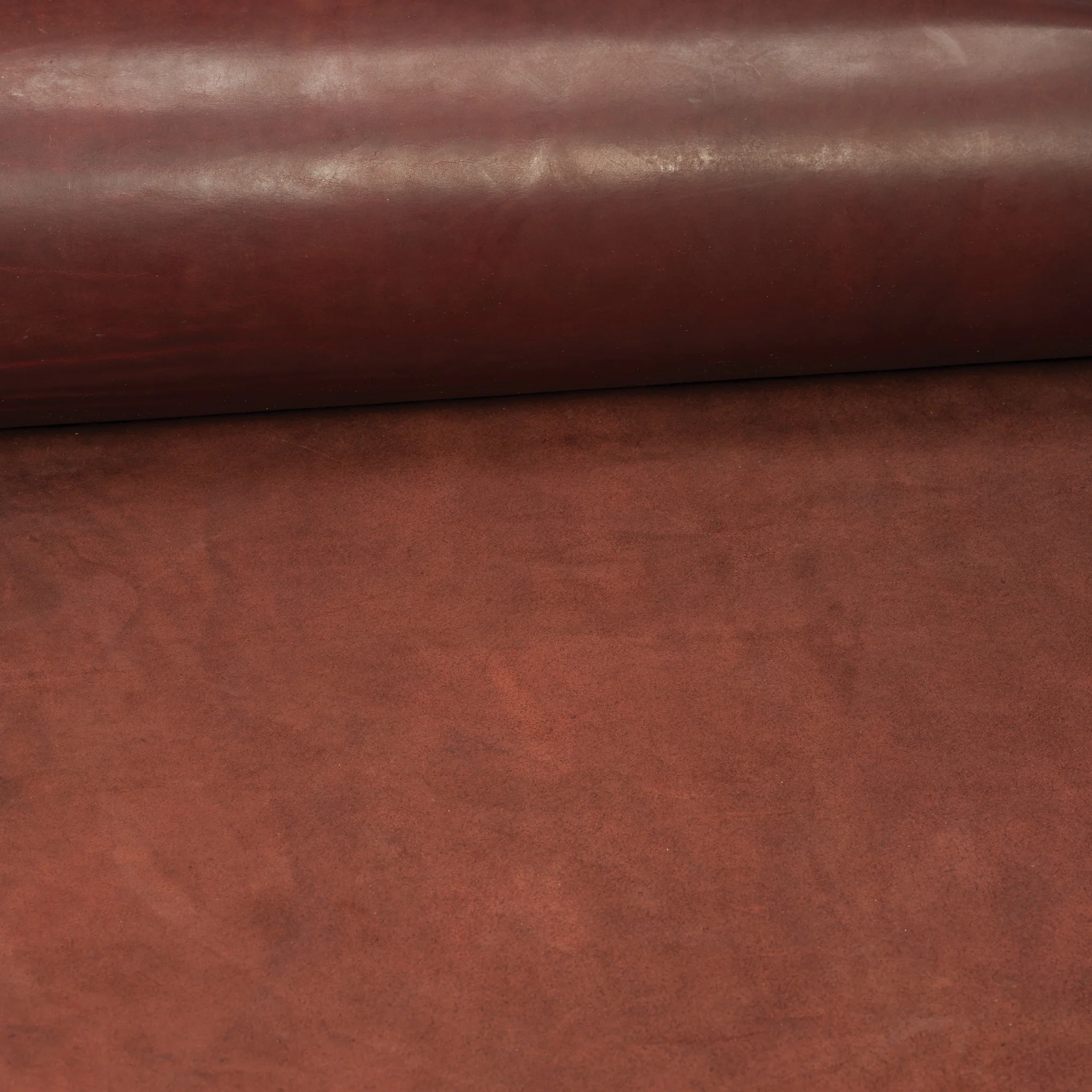 7402-hermann-oak-latigo-leather-1.webp