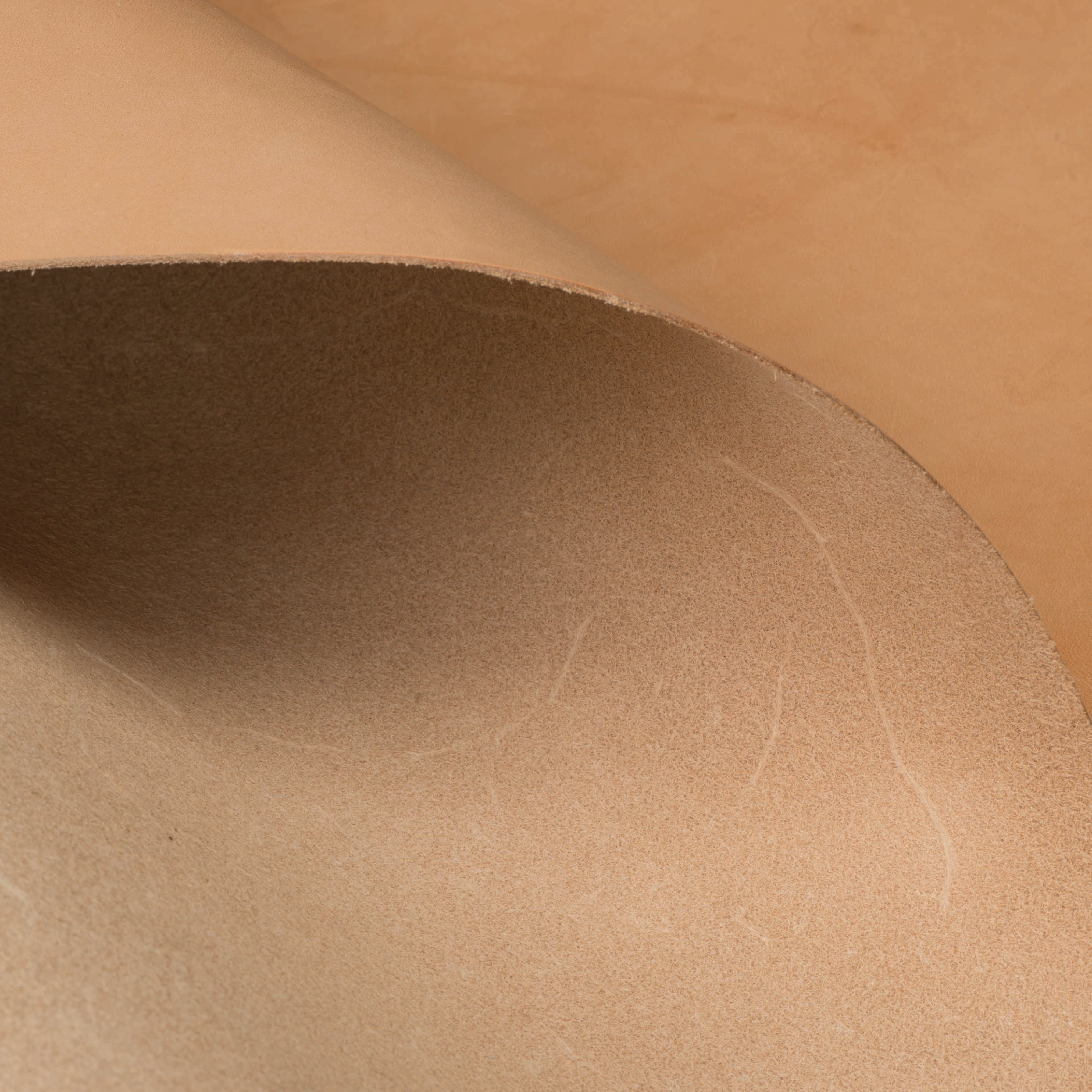 7451-hermann-oak-veg-tan-single-shoulders-natural-1.webp