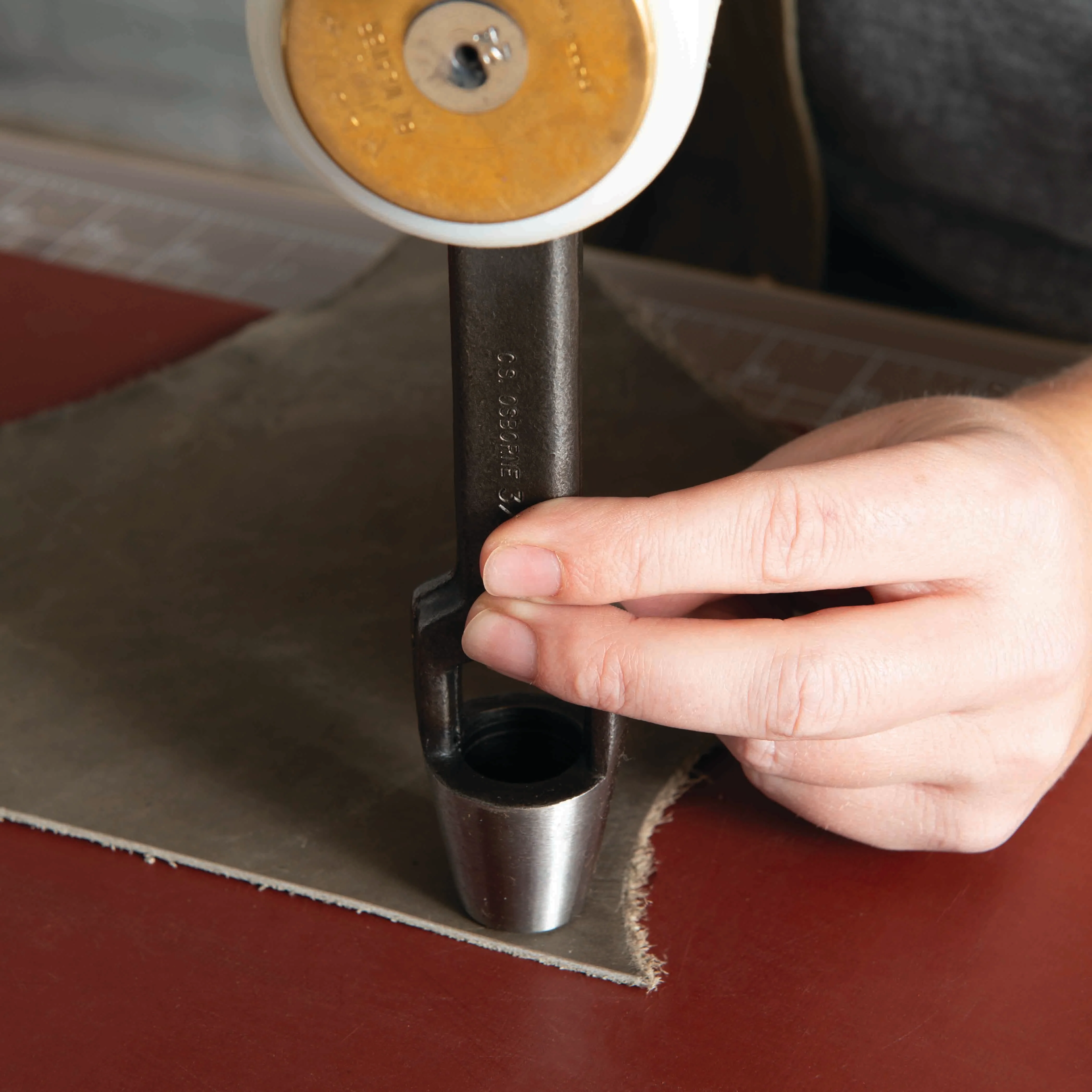 7461-hole-punch-1.jpg