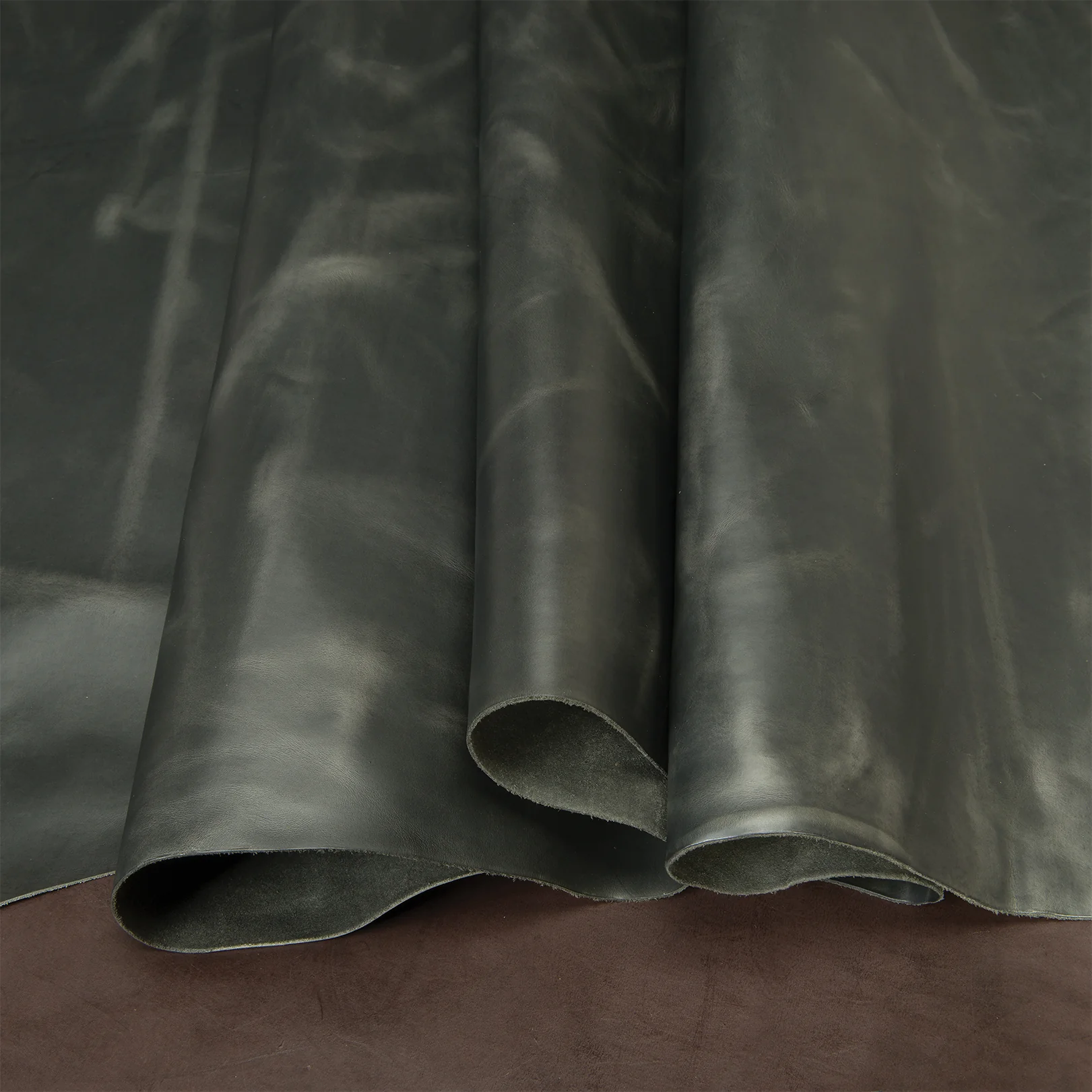 7519-jasper-chrome-pull-up-leather-4-5-oz–1.jpg