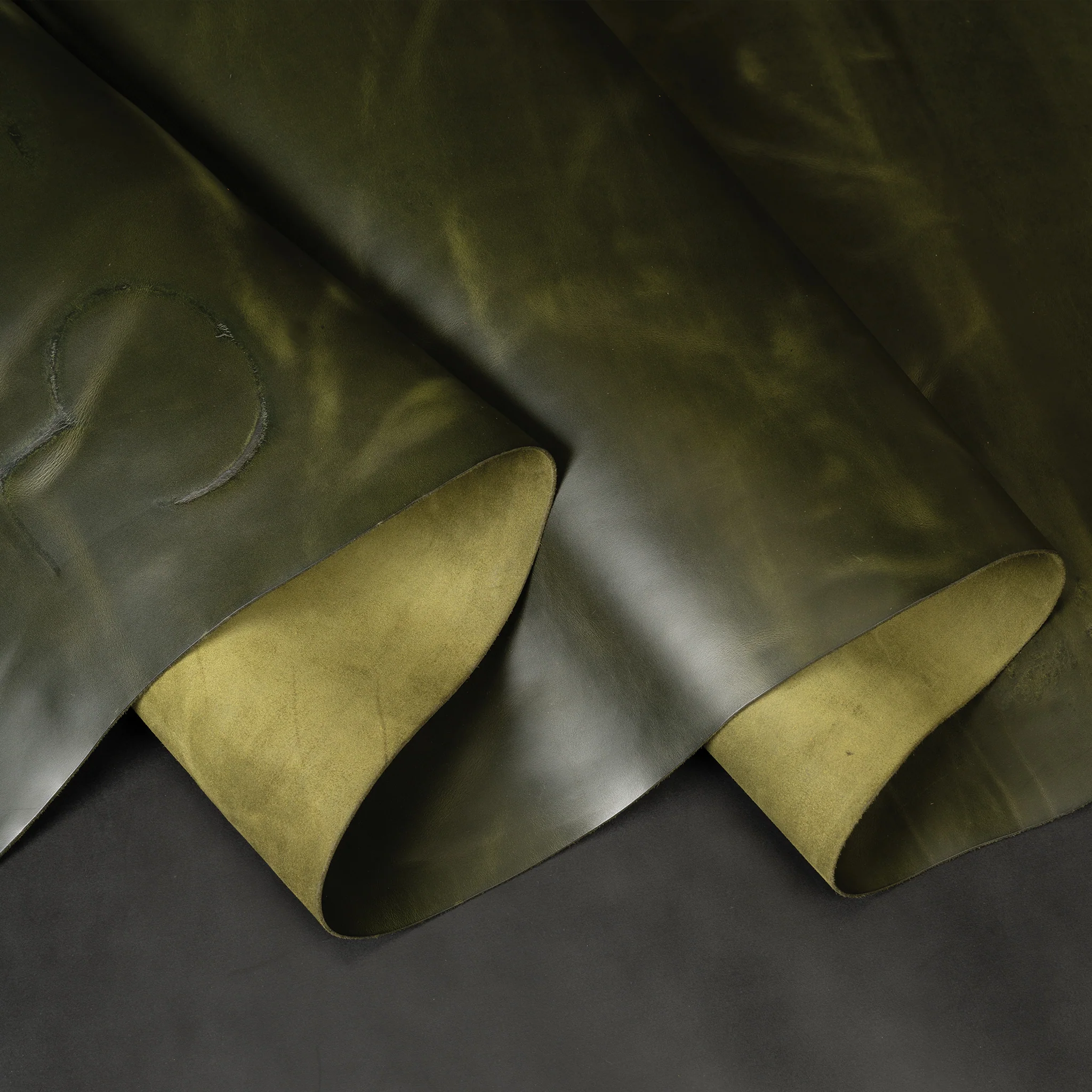 7519-jasper-chrome-pull-up-leather-4-5-oz–1.jpg