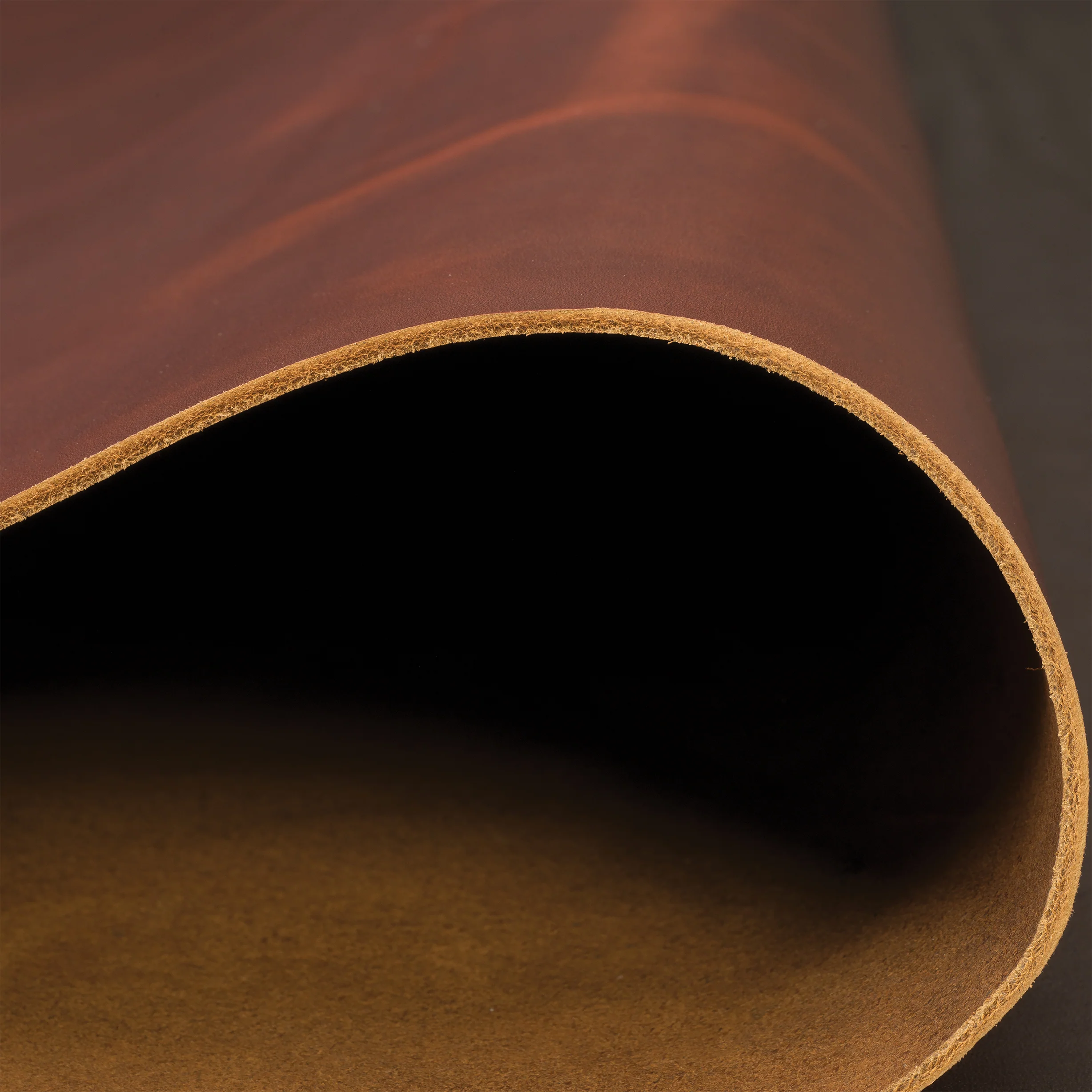 7519-jasper-chrome-pull-up-leather-4-5-oz–1.jpg