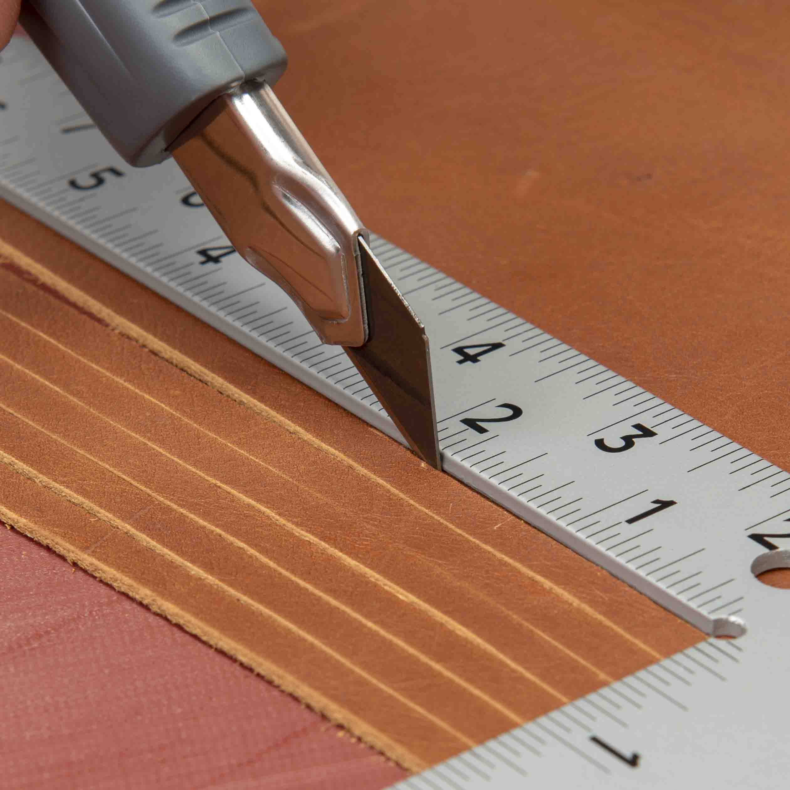 78-cushion-grip-snap-off-knife-6-1-4–1.webp