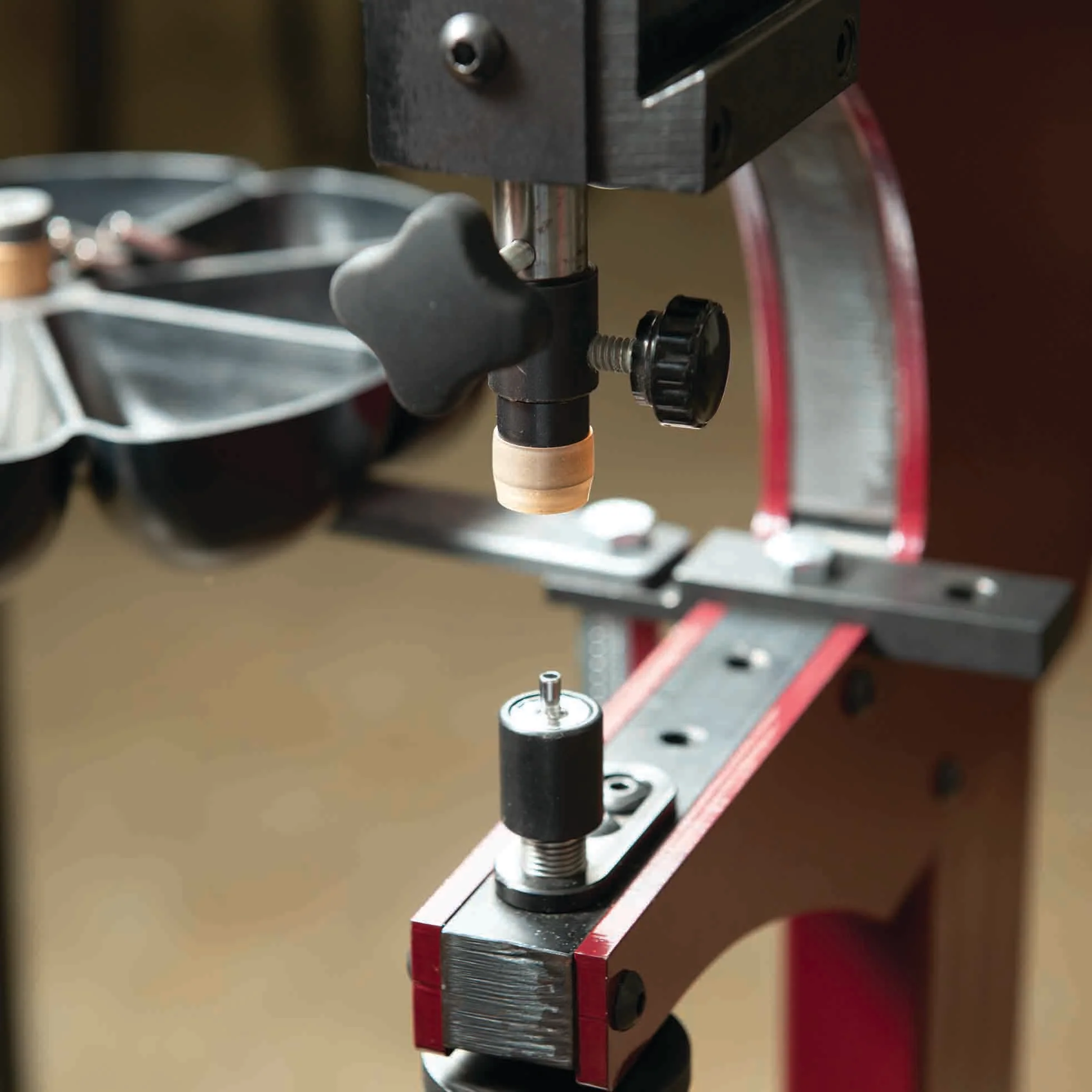 8228-master-tool-mt900-multifunction-foot-press-1.webp