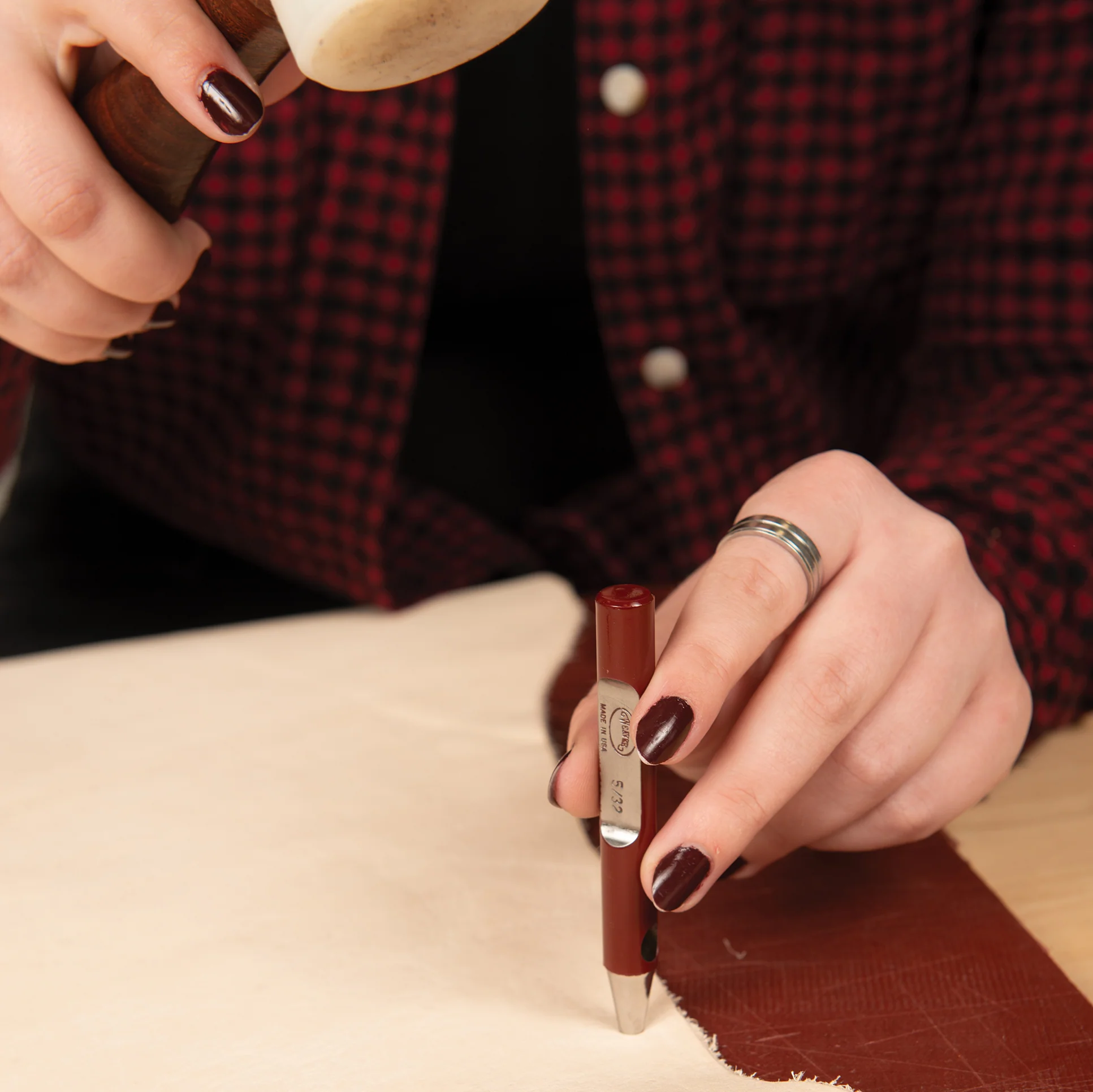 8243-master-tool-round-punch-1.webp