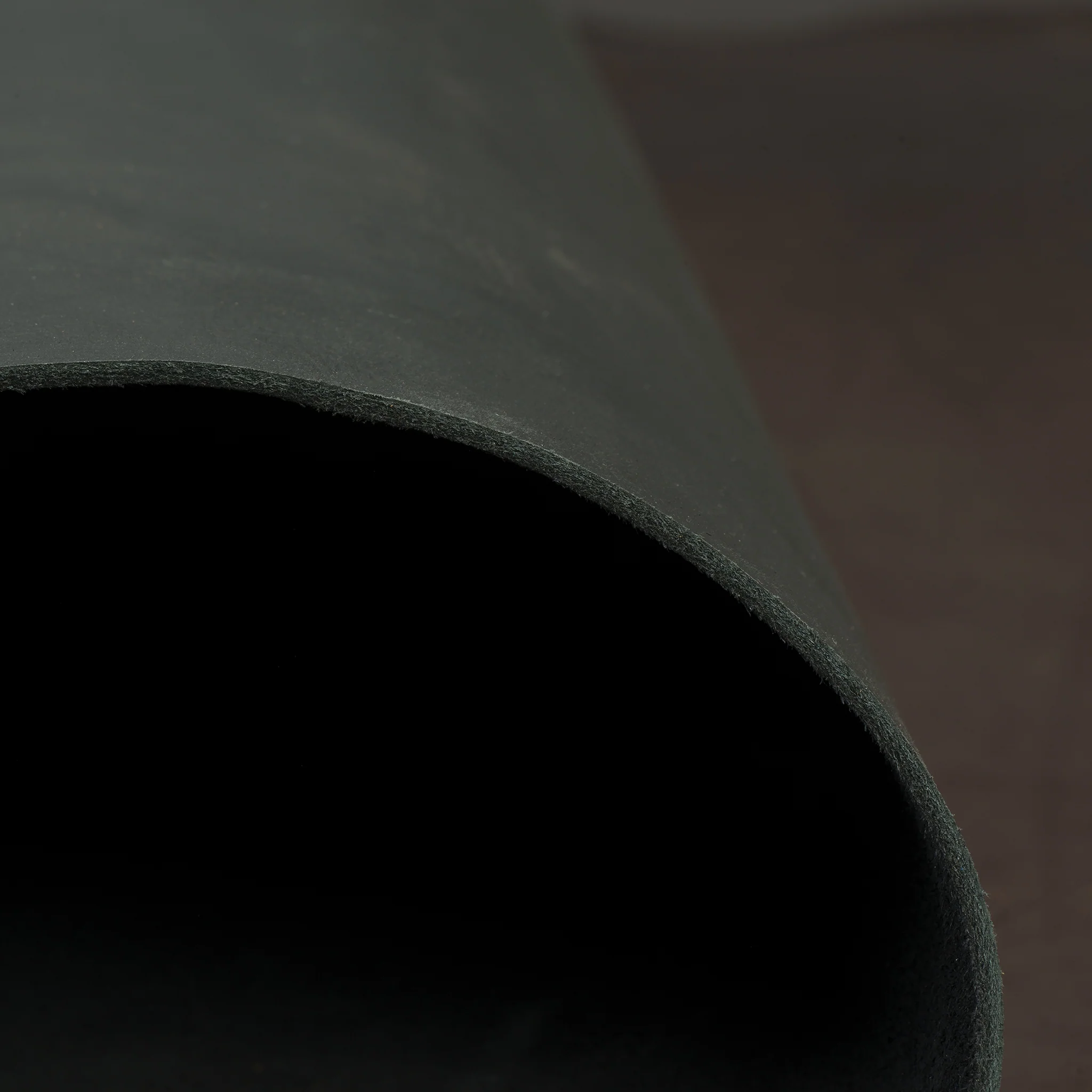 8268-matte-chrome-tanned-water-buffalo-leather-5-6-oz–1.webp