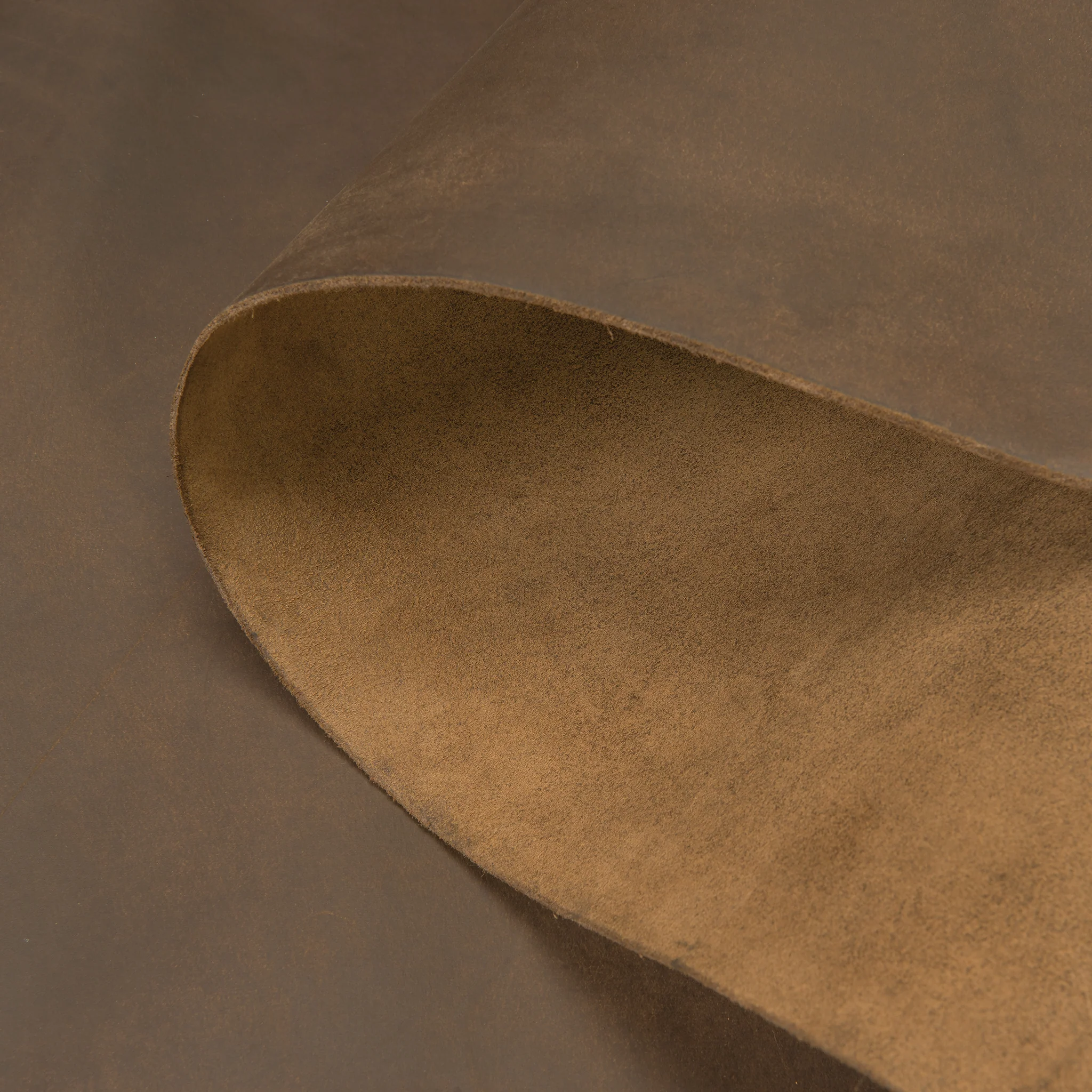 8268-matte-chrome-tanned-water-buffalo-leather-5-6-oz–1.webp