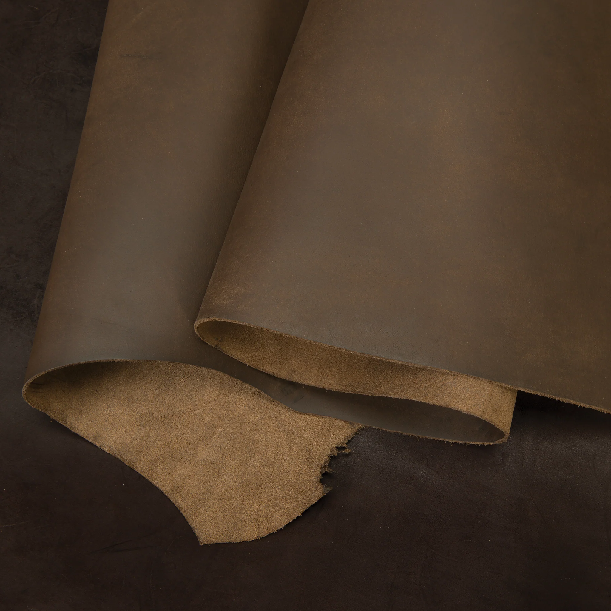8268-matte-chrome-tanned-water-buffalo-leather-5-6-oz–1.webp