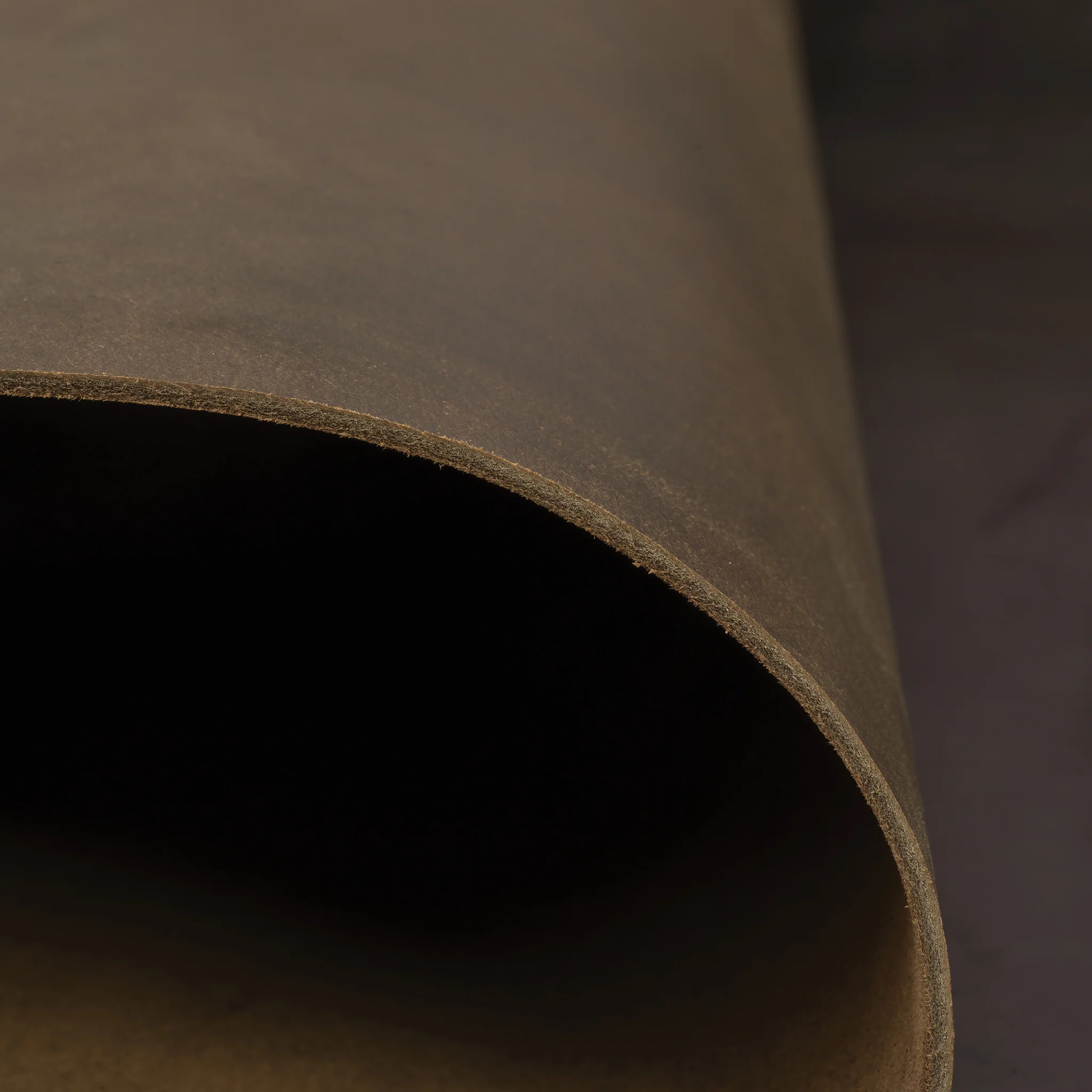 8268-matte-chrome-tanned-water-buffalo-leather-5-6-oz–1.webp