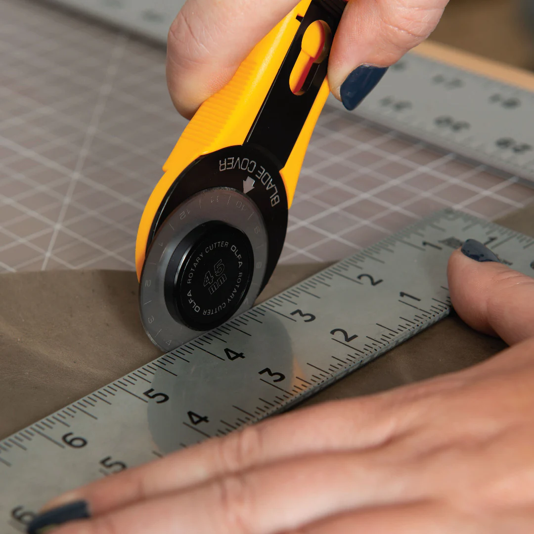 9092-rotary-cutter-1.webp