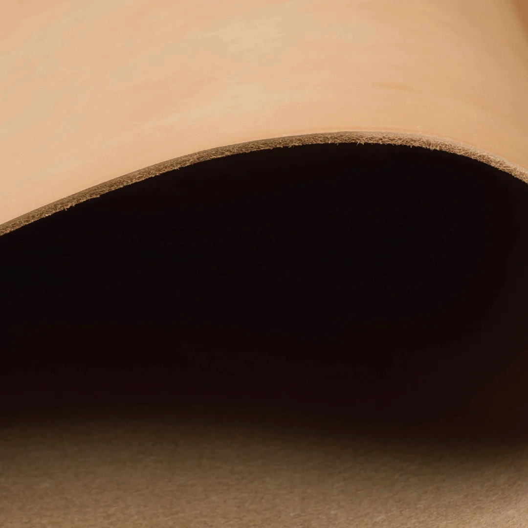 9347-sample-chahinleather-veg-tanned-natural-strap-leather-sides-1.webp