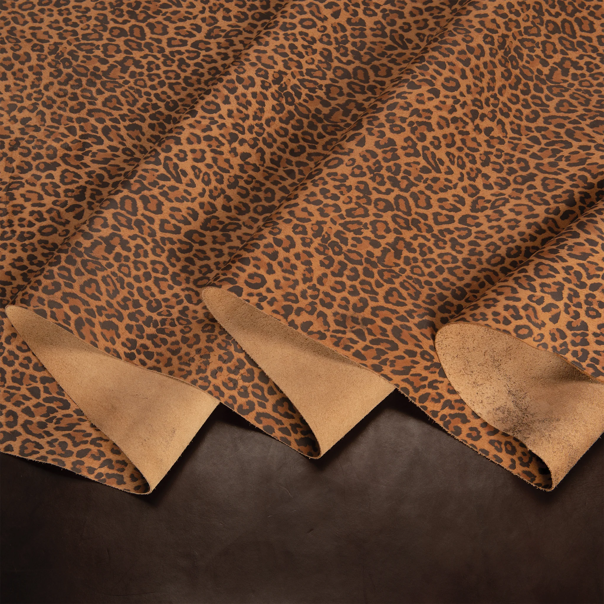 9597-sample-leopard-printed-leather-3-4-oz–1.webp