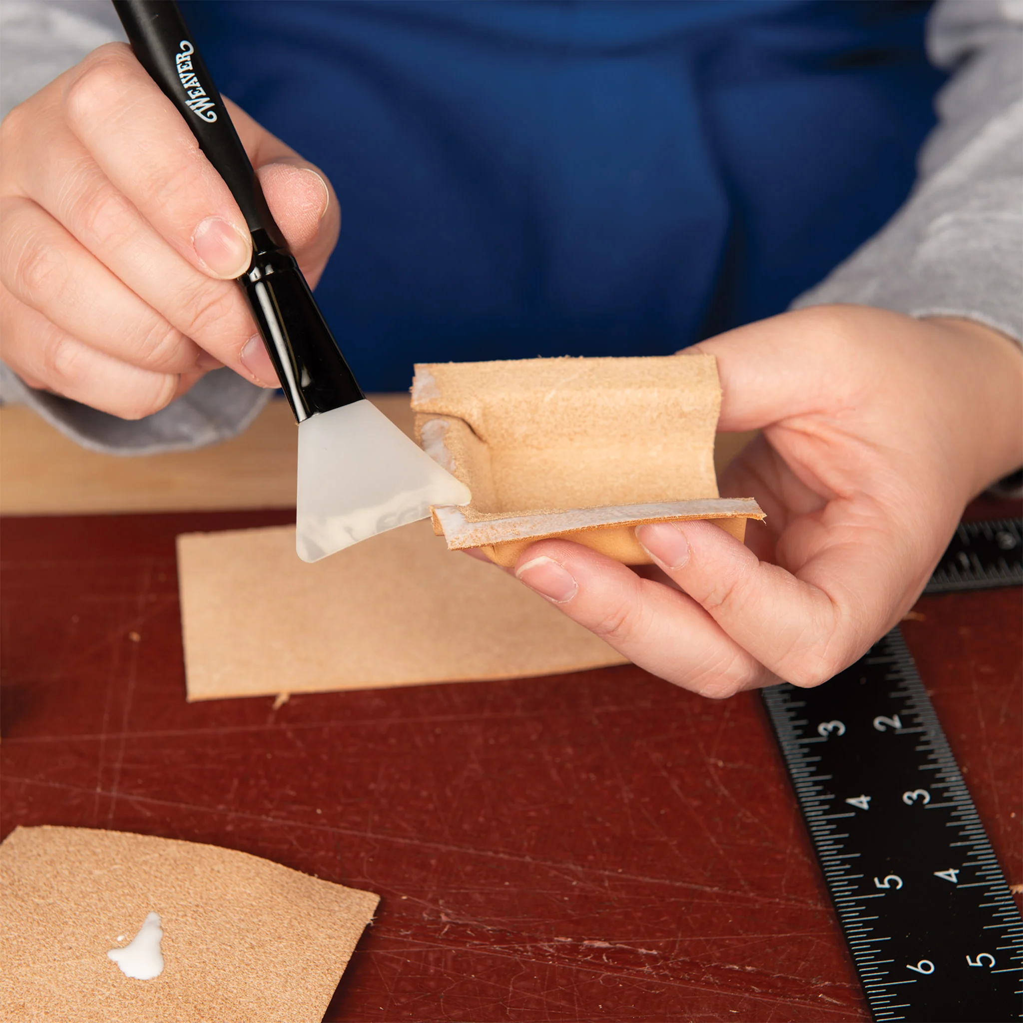 98-fiebing-s-leathercrafter-s-cement-1.webp