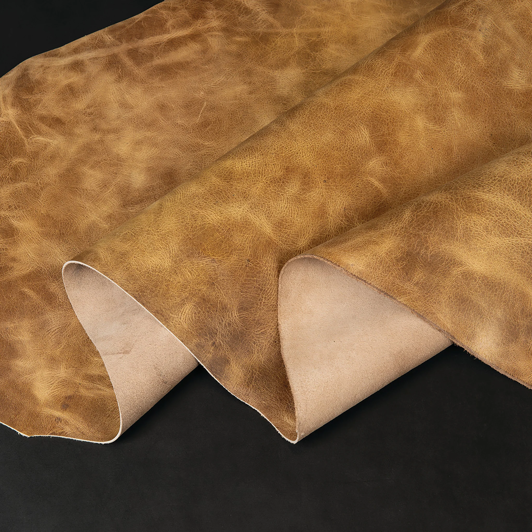 9809-sample-western-crunch-water-buffalo-leather-4-5-oz–1.webp